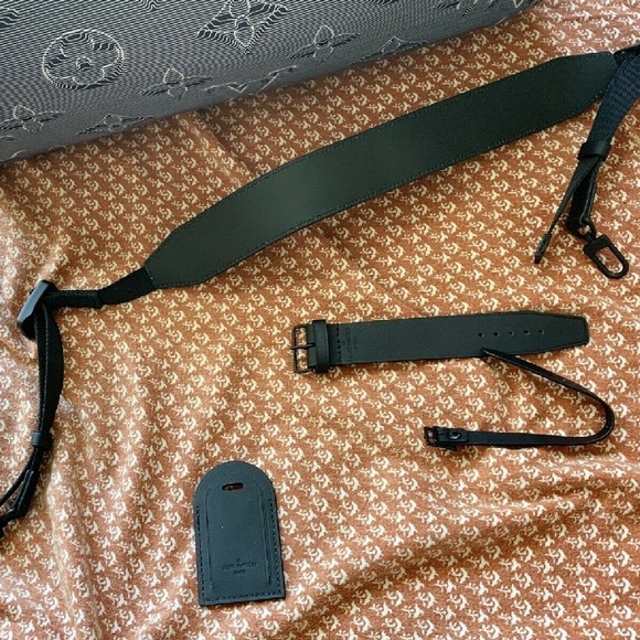 Louis Vuitton 2054 Monogram Reversible Keepall - Picture 8 of 8